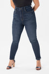 Shop plus size denim collection of high waisted, skinny jeans designed for curvy women at INAN ISIK. Free shipment in Denmark.