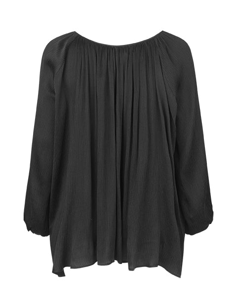 Women´s plus size silk tops in black color. Shop the trendy plus size clothing at INAN ISIK.