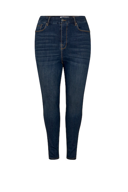 Shop plus size skinny, dark blue jeans with ultra high waist detail at INAN ISIK. Free shipping in Denmark, sizes 44, 46, 48, 50, 52, 54.